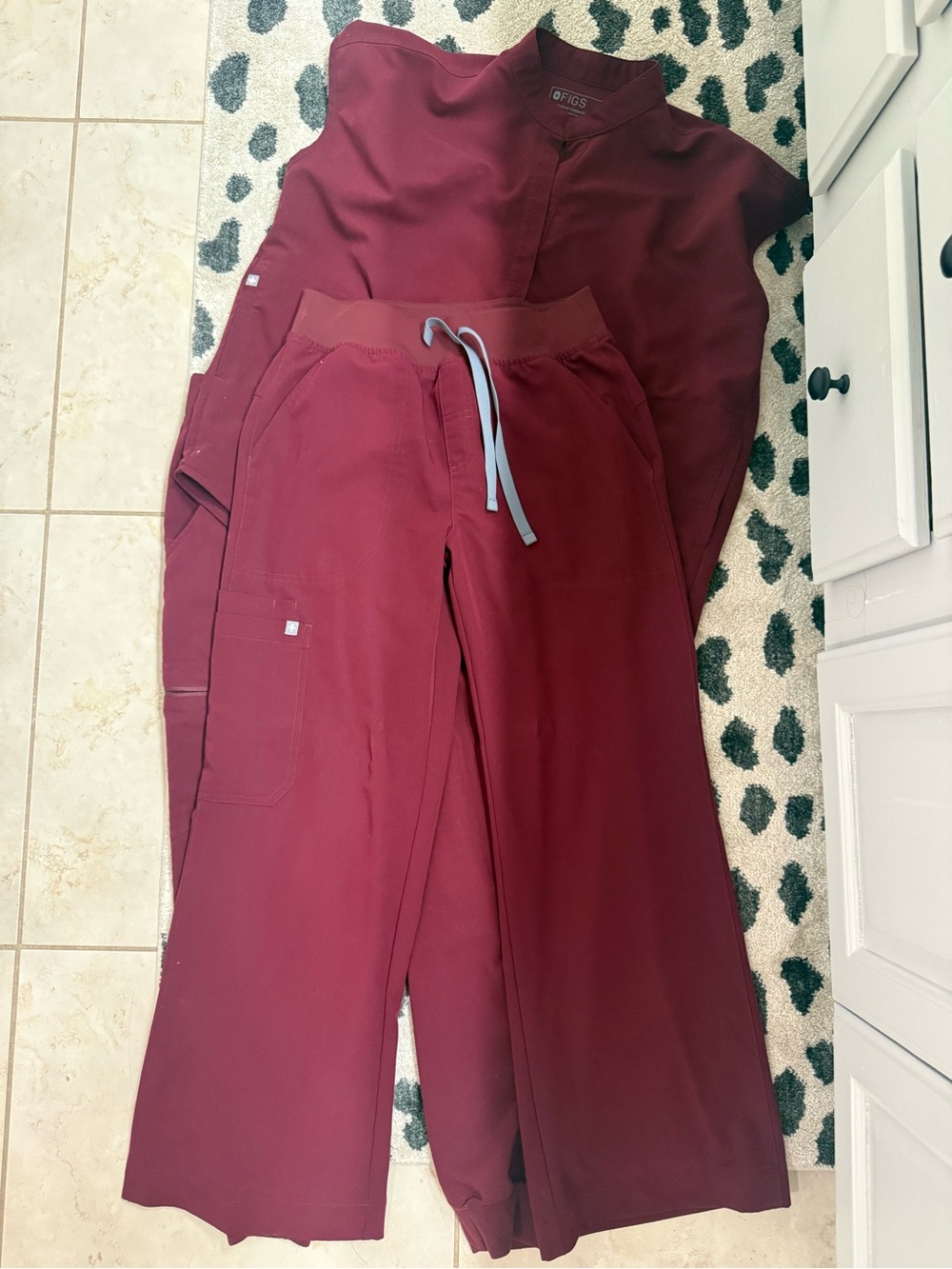 FIGS Women's Maroon Scrub Set - Top & Jogger Pants